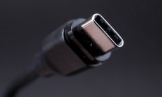 苹果产品接口现状：妙控配件转向 USB-C，部分设备仍售 Lightning 版